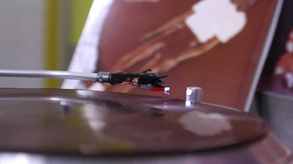 Creative vinyl record, 20 Things You Can Put In A Vinyl Record To Make It Creative