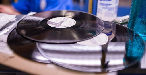 7-inch vinyl record pressing, 7-inch Vinyl Record Pressing: Everything You Need to Know